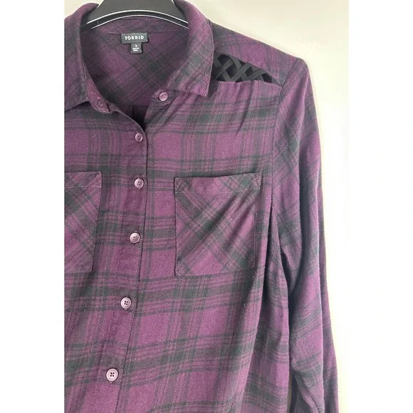 Torrid Purple Black Plaid Button Front Shirt Lattice Shoulder Top Plus Size 1 1X - Picture 4 of 9